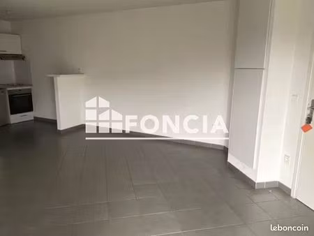 appartement 2 pièces 39.82m² à louer 715.44 - mantes la ville 78711