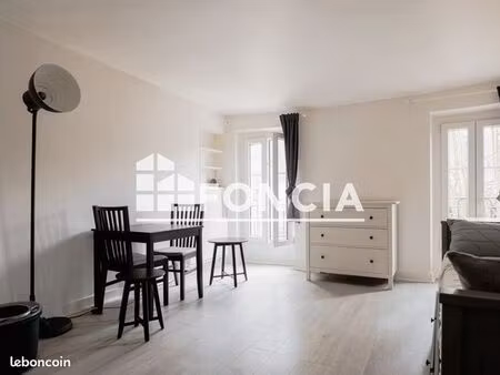 appartement meublé 21.49m² à louer 815.4 - saint germain en laye 78100