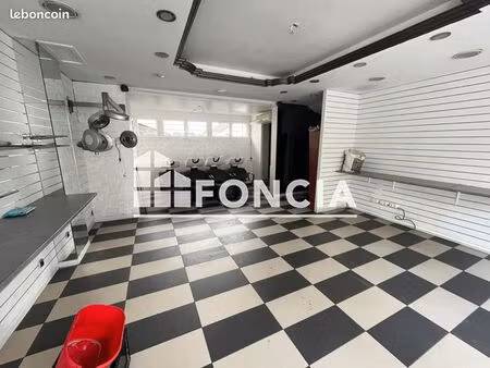 local commercial 4 pièces 81.44m² à louer 1560 - chilly mazarin 91380