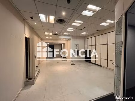 local commercial 4 pièces 135.46m² à louer 2772 - saint germain les corbei 91250