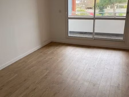 a louer t2 refait à neuf