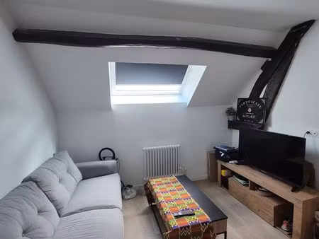 t1 bis très lumineux refait à neuf en 2025