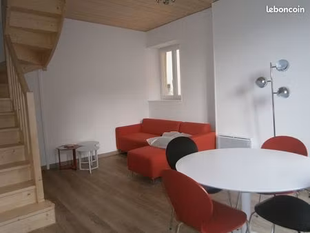 t2 meublé hyper centre en duplex