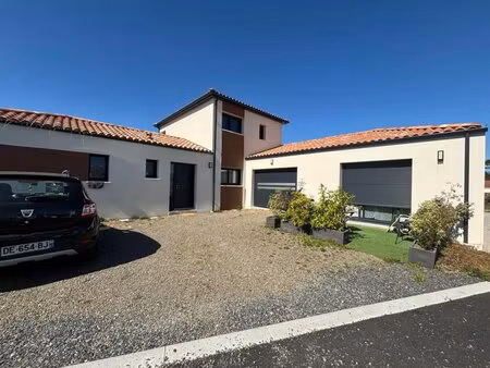 maison contemporaine 6 pièces avec jardin  soullans