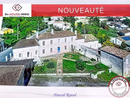 bâtisse confort avec piscine et terrasse au charmant val de virvée