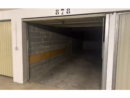 location stationnement  m² t- à saint-julien-en-genevois  180 €