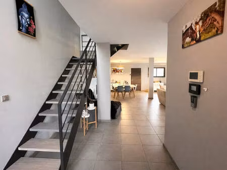 maison contemporaine  excellent etat  equipements haut de gamme