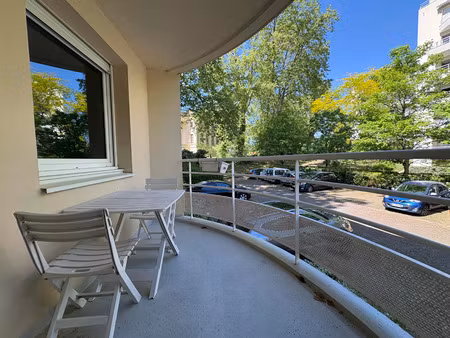 loue t2 avec terrasse et parking à mérignac arlac