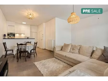 instapklaar 2 slpk appartement met zonnige tuin en terras