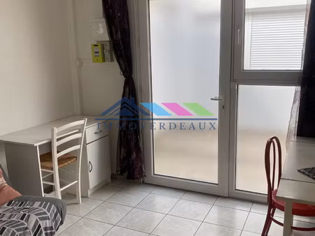 studio a louer - nancy  proche facs et place carnot - 15 m2