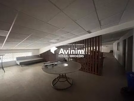 location local d'activités 600 m²