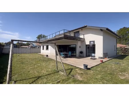 maison au calme proche des commerces et des pistes cyclables