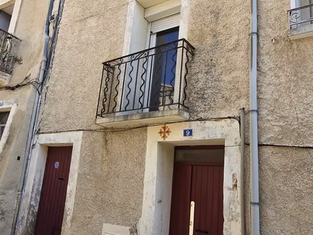 à louer maison de village 3 pièces avec balcon et cave situé