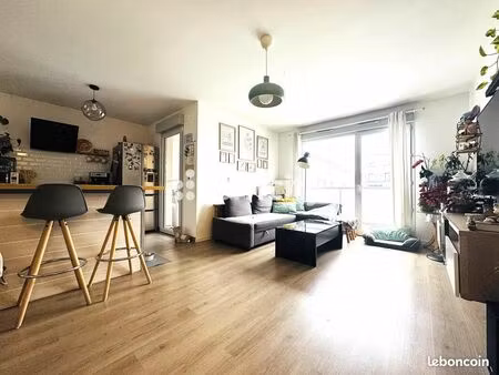 appartement 3 pièces 65 m²