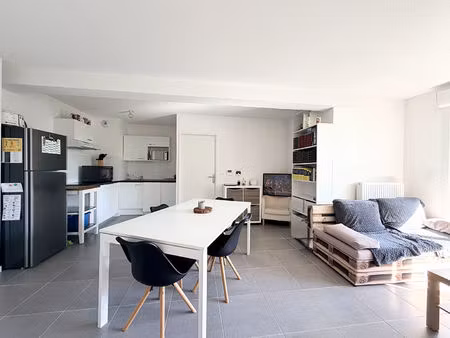 pessac - appartement 4 pièce(s) - 83m2 - 3 chambres - ascenseur - balcons