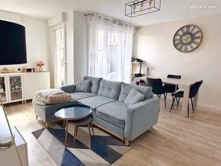 superbe appartement 3 pièces 58 m² – très bon état – parking privatif – loggia – expositio