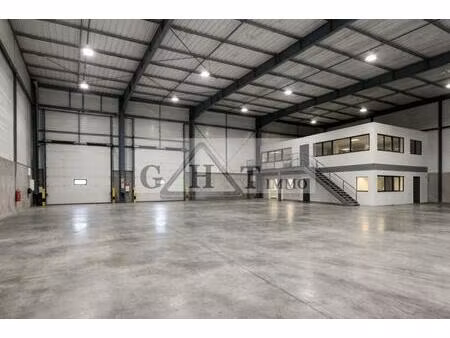 entrepot/bureau a vendre chambly