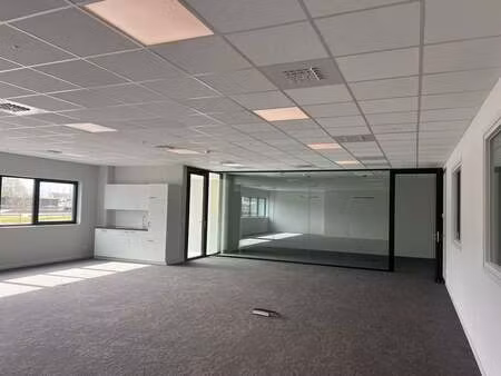 bien professionnel à louer à sint-niklaas € 1.757 (lnekl) - creas | zimmo