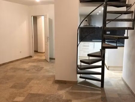 appartement t2 + place de parking