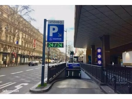 location parking indigo haussmann
