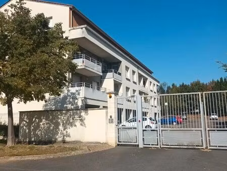 a louer t2 résidence récente