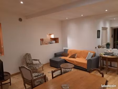 t3 meublé intramuros 60m2