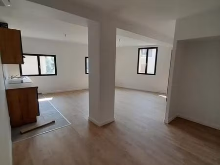 studio 1 pièce 40 m²