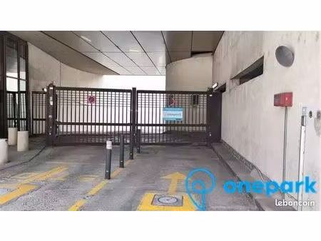 parking/box 12 m² paris 12