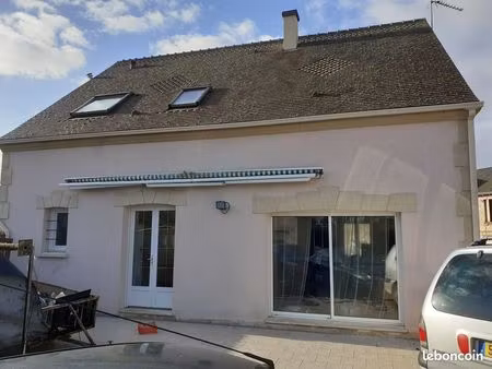 bel maison 180m2 av. garage  piscine . / au calme  env. 30mm chartres / orléans