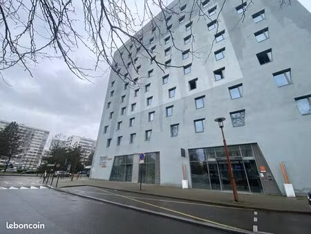 studio 1 pièce 23 m²