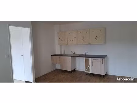 location t2 oraison centre ville