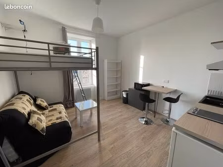 studio - refait à neuf et lumineux