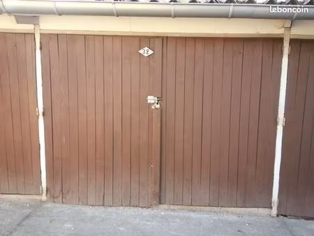 box fermé pour citadine bagneux stade