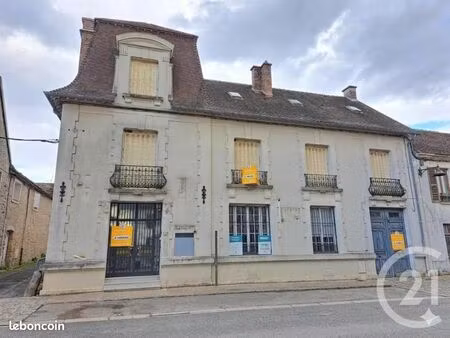 maison 13 pièces 333 m²