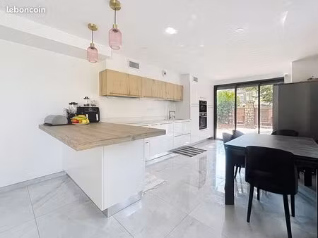 maison 6 pièces 153 m²