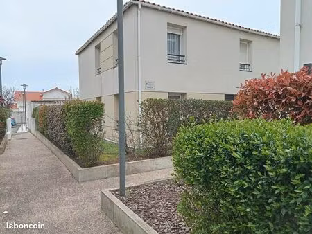 appartement f2 50 m² centre ville avec terrasse et jardin dans une résidence calme et sécu