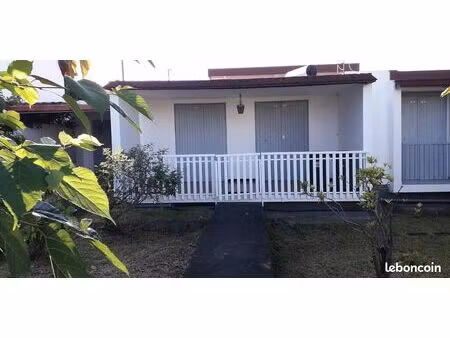 villa f5 de 86 m² avec garage et abri de voiture. terain de 658 m²
