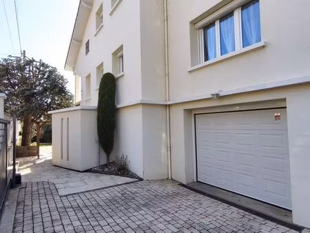 villa 8 pièces 218 m²