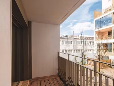 a louer vide - beau 2 pieces de 43 m2 - appartement neuf - terrasse - 2eme etage avec asce
