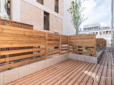 a louer vide - beau 3 pieces de 56m2 - appartement neuf - 1er etage - parking - terrasse