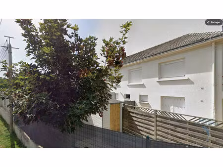 t2 avec terrasse plein centre