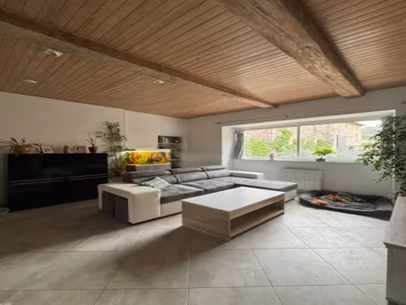 vic le fesq  proche nîmes appartement type 3