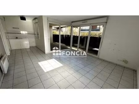 bruges - t3 avec terrasse et deux stationnements