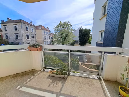 rue des ponts - f2 de 51 m2 avec balcon  cave et parking