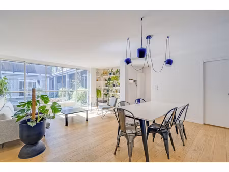 entre ville et retrait un lieu rare contemporain.à républi