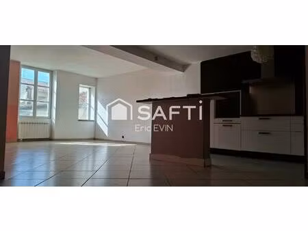 bel appartement lumineux de 89 m²  libre de suite  deuxième étage  centre ville  interphon