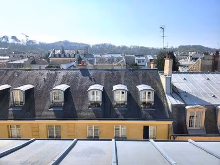 coeur saint louis 3/4p de 95m² au dernier etage en parfait etat