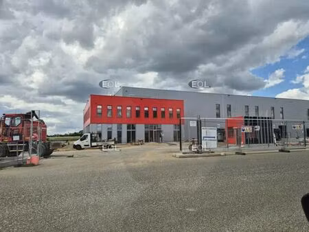 location entrepôt 6 464 m²