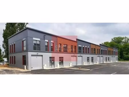location entrepôt 178 m²