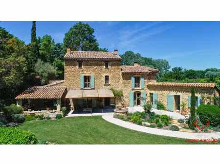 somptueuse propriété de 4 5 hectares au coeur de la provence